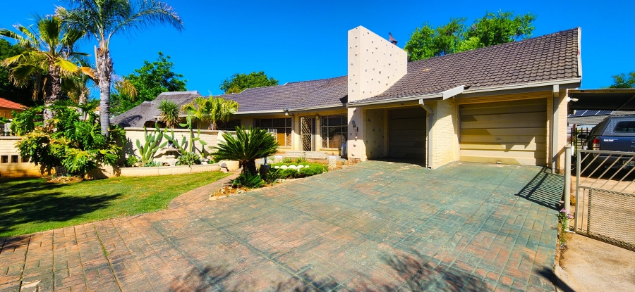 8 Bedroom Property for Sale in Baillie Park North West